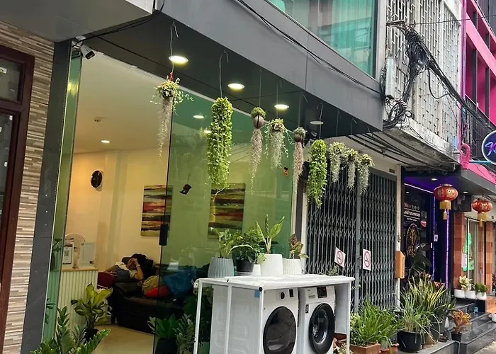 8 & Cafe Bangkok