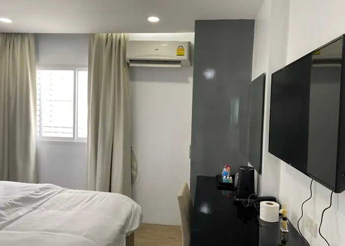 8 & Cafe Hotel Bangkok